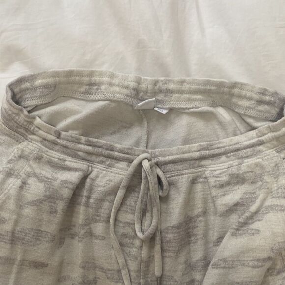 GAP Softspun Joggers Ivory Camo - Picture 4 of 6